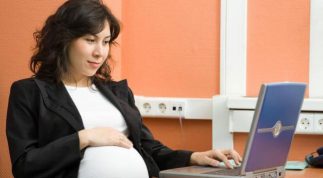Bà bầu sử dụng máy tính nhiều ảnh hưởng tới thai nhi như thế nào?